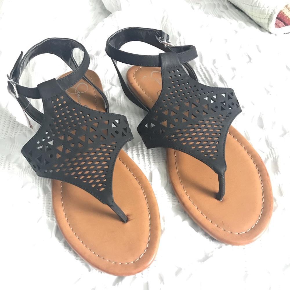 ✨BLACK SANDALS NWT Size 8✨